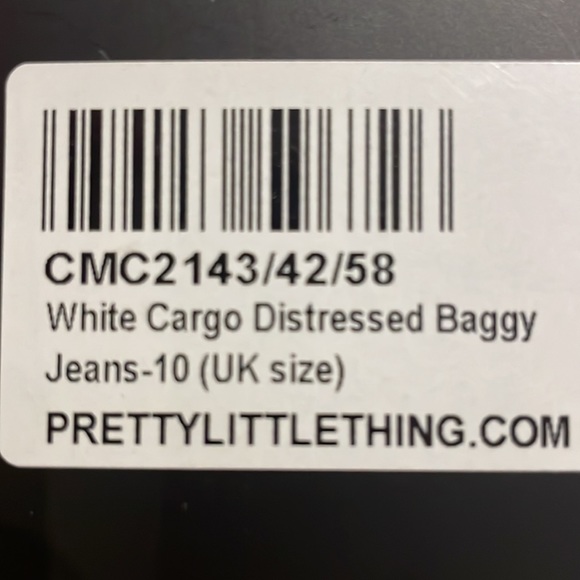 Pretty Little Thing White Cargo Distressed Baggy Jeans - US Size 6 - Picture 4 of 4